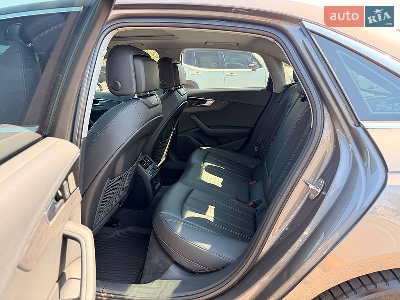 Седан Audi A4 2020 в Кривому Розі