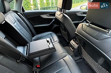 Седан Audi A4 2016 в Львові
