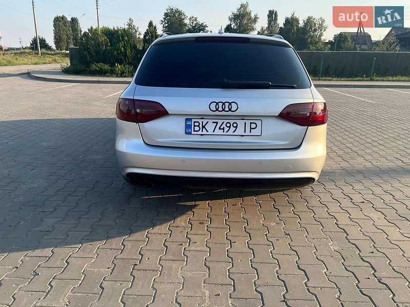 Універсал Audi A4 2011 в Вараші