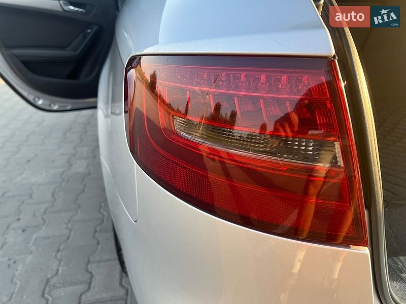 Універсал Audi A4 2011 в Вараші