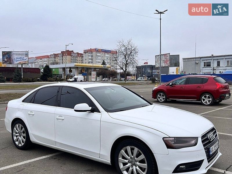 Седан Audi A4 2013 в Києві