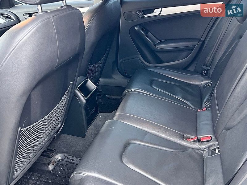 Седан Audi A4 2013 в Києві