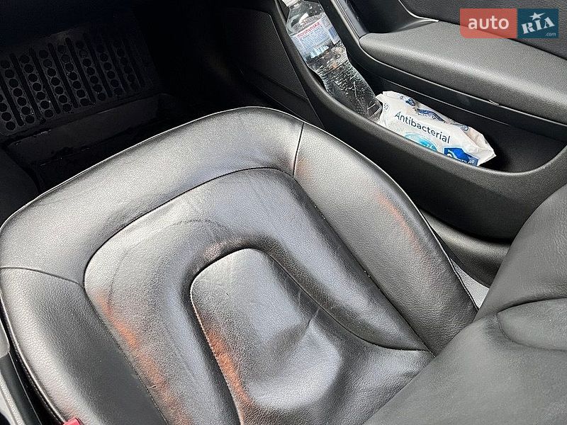 Седан Audi A4 2013 в Києві