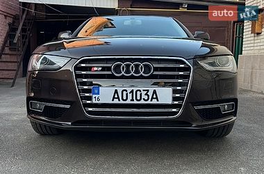 Седан Audi A4 2013 в Киеве