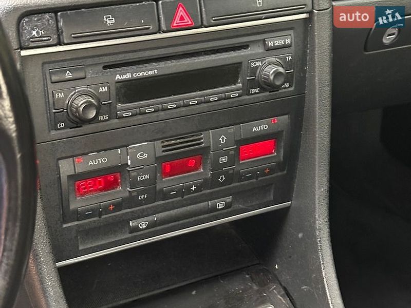 Седан Audi A4 2003 в Збараже