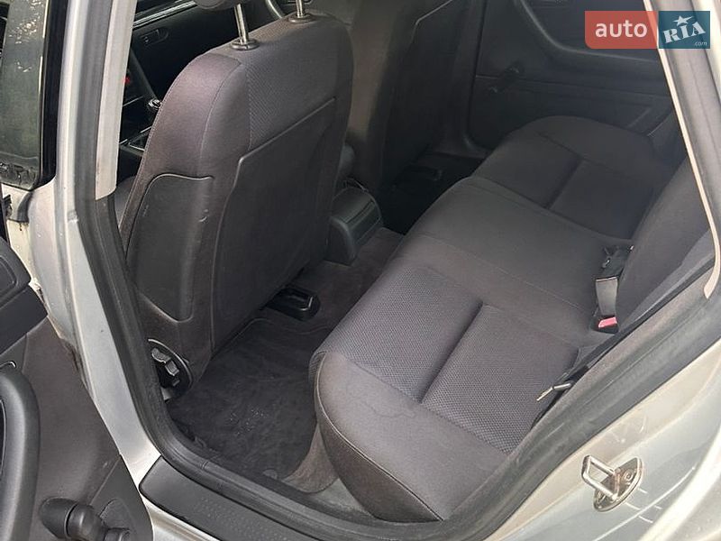 Седан Audi A4 2003 в Збараже