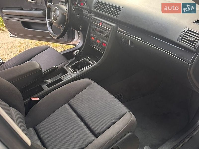 Седан Audi A4 2003 в Збараже