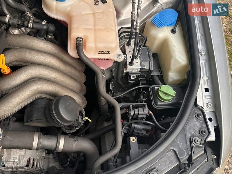 Седан Audi A4 2003 в Збараже