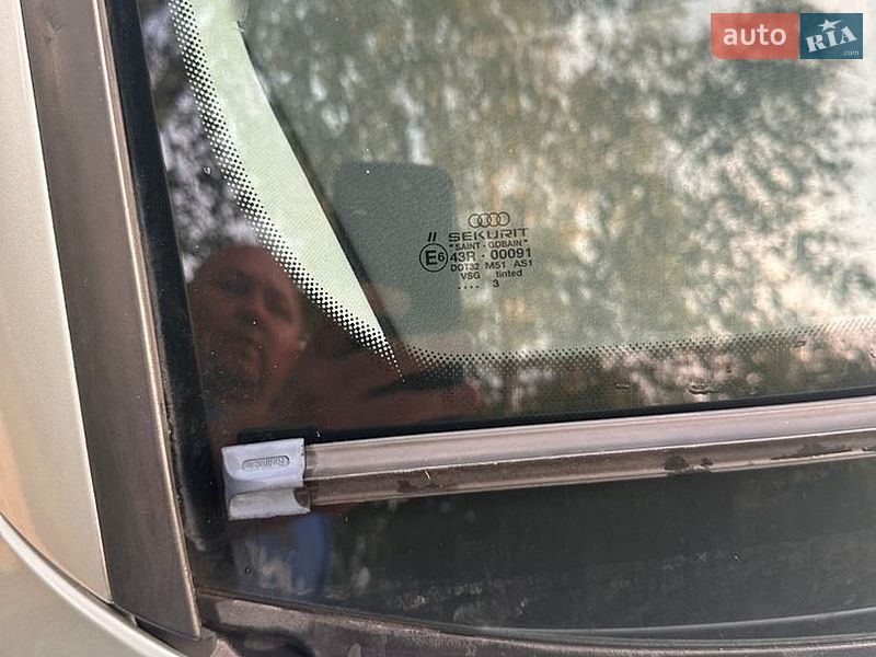 Седан Audi A4 2003 в Збараже