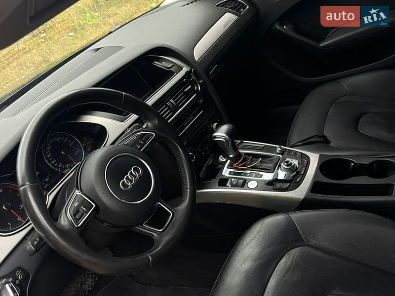 Седан Audi A4 2012 в Козині