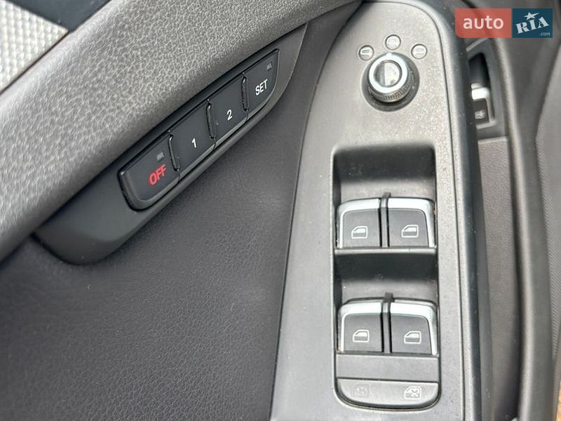 Седан Audi A4 2012 в Козині
