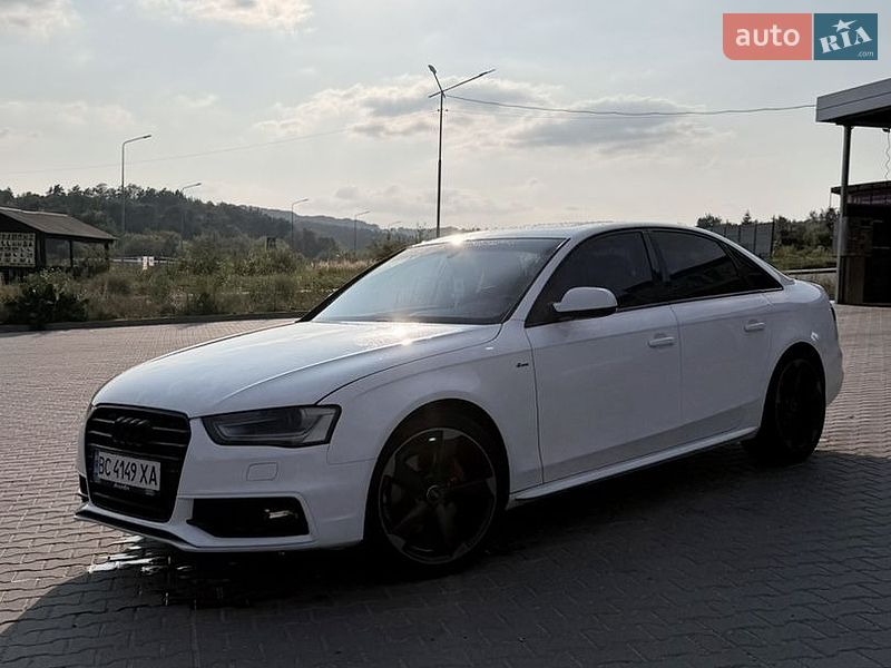 Седан Audi A4 2013 в Львові
