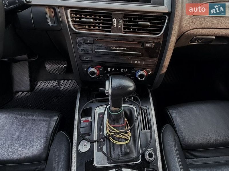 Седан Audi A4 2013 в Львові