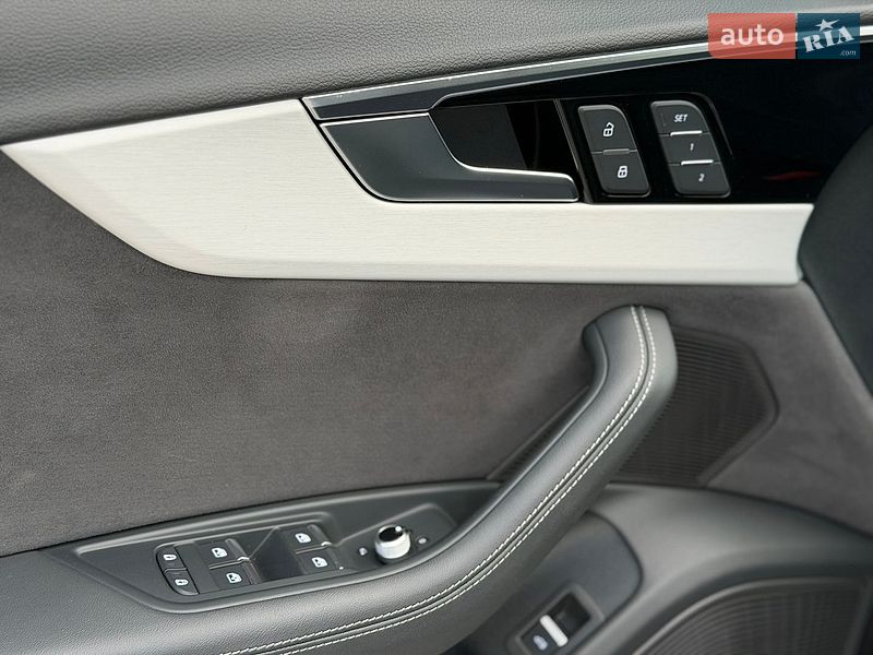 Седан Audi A4 2023 в Києві