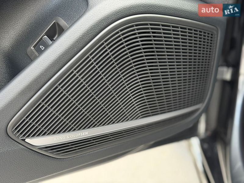 Седан Audi A4 2023 в Києві