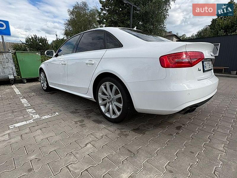 Седан Audi A4 2014 в Киеве