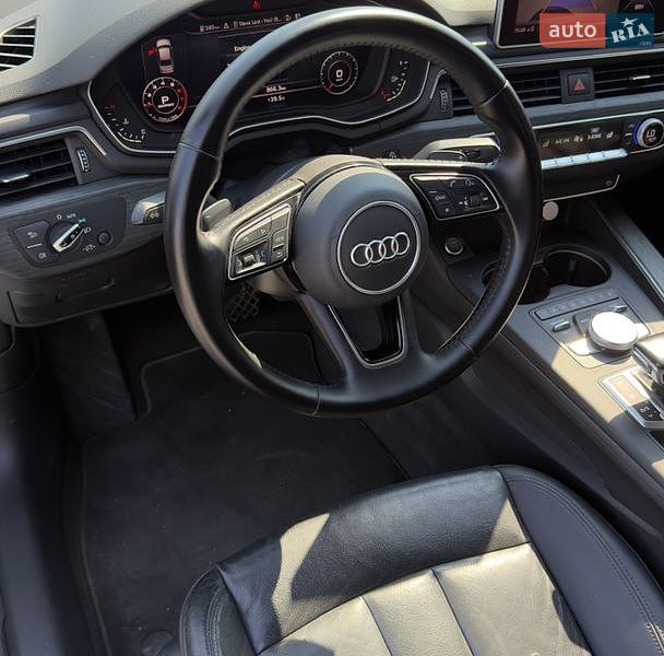 Седан Audi A4 2017 в Одесі
