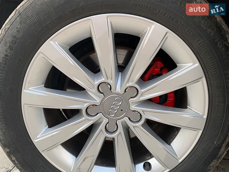 Седан Audi A4 2006 в Кременці
