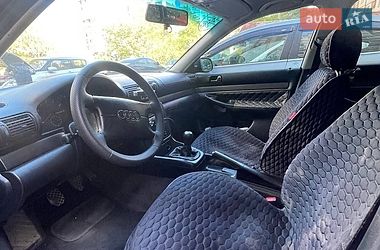 Универсал Audi A4 1996 в Киеве