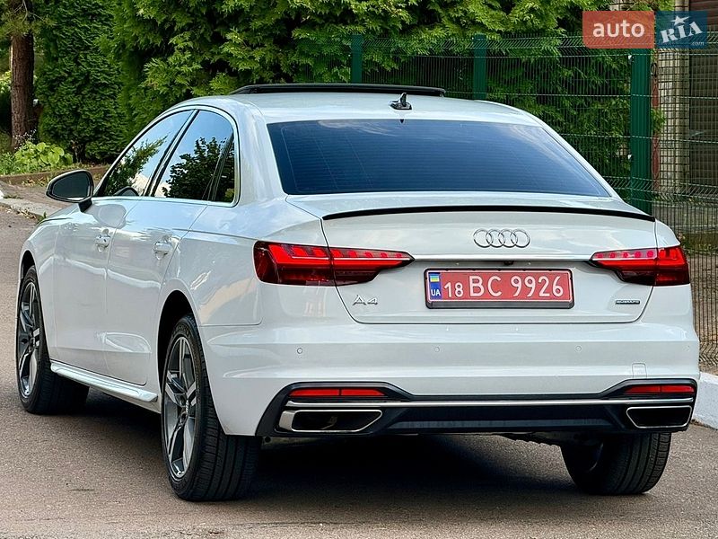 Седан Audi A4 2021 в Рівному