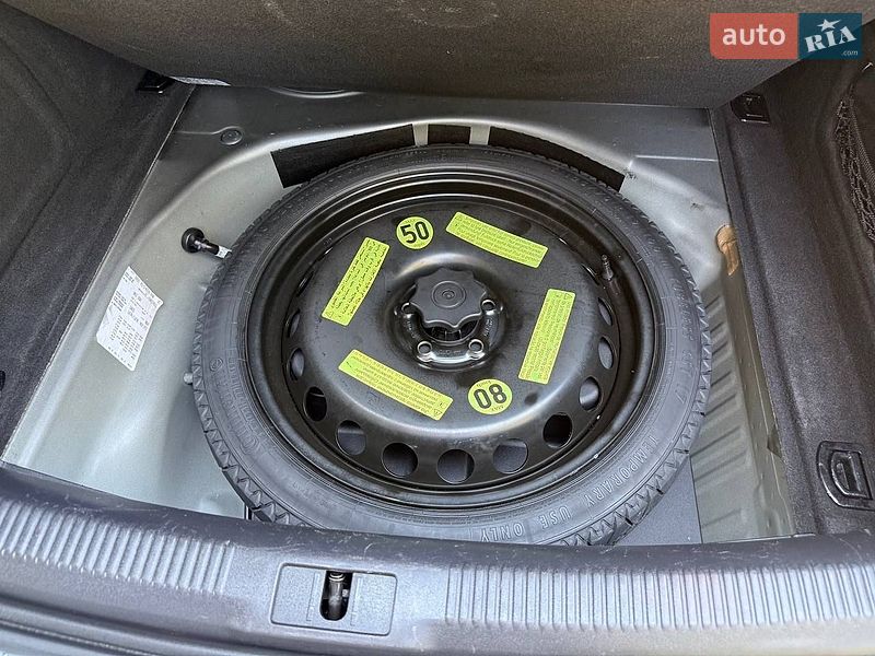 Седан Audi A4 2013 в Бучачі