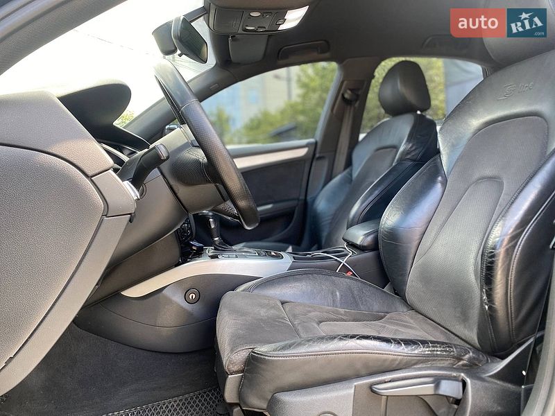 Седан Audi A4 2010 в Чернівцях