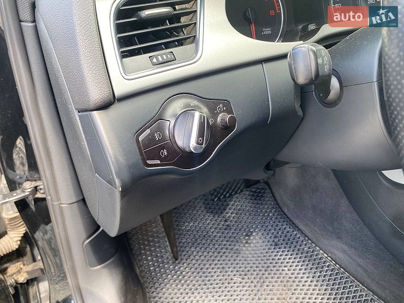 Седан Audi A4 2010 в Чернівцях