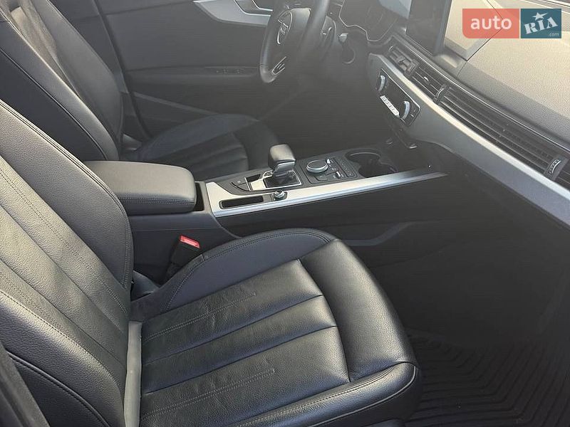 Седан Audi A4 2016 в Полтаві