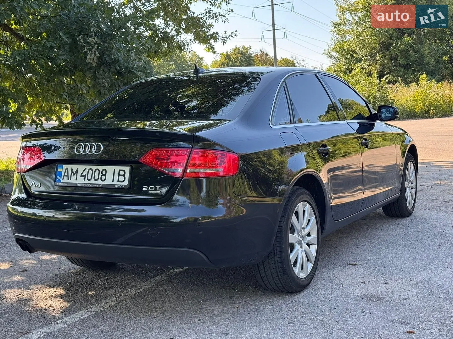 2010 Audi A4 - мініатюра 2