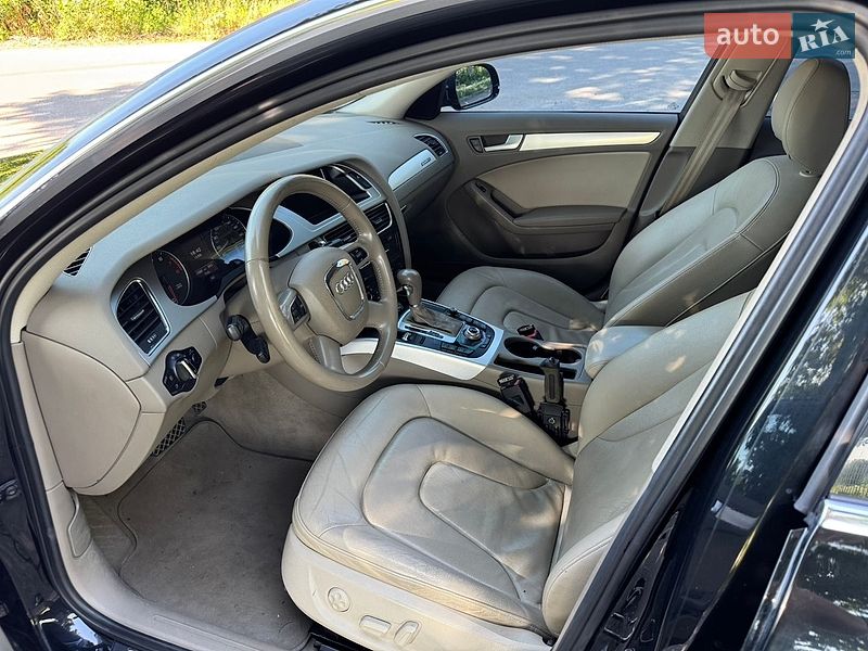 Седан Audi A4 2010 в Полтаве