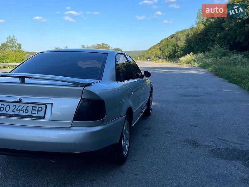 Седан Audi A4 1998 в Заліщиках