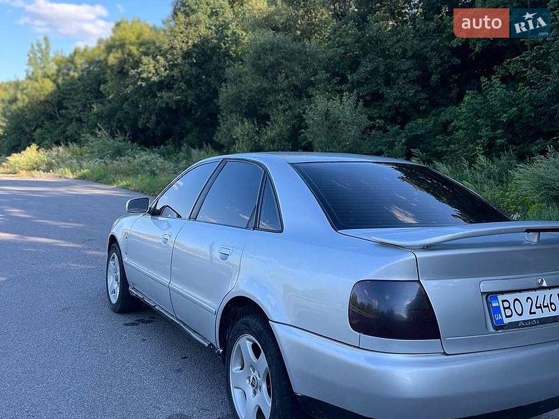 Седан Audi A4 1998 в Заліщиках