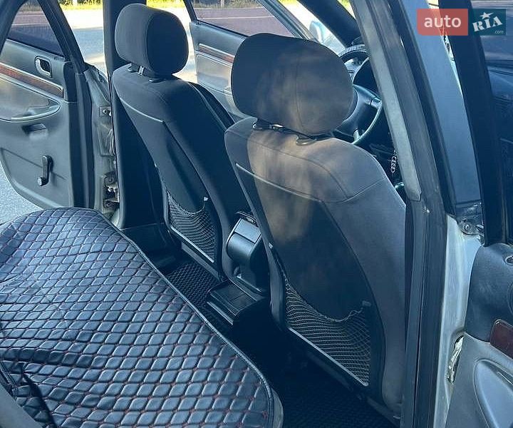 Седан Audi A4 1998 в Заліщиках