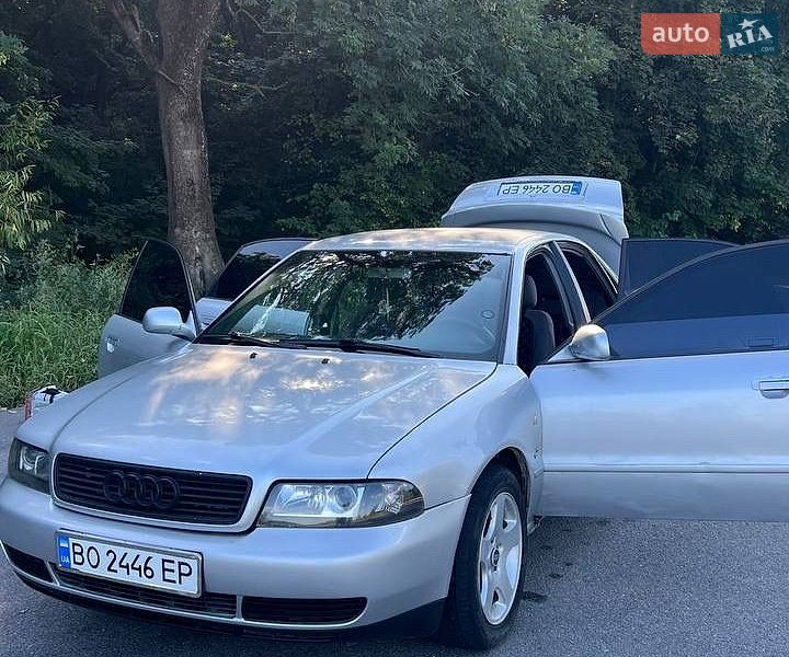 Седан Audi A4 1998 в Заліщиках