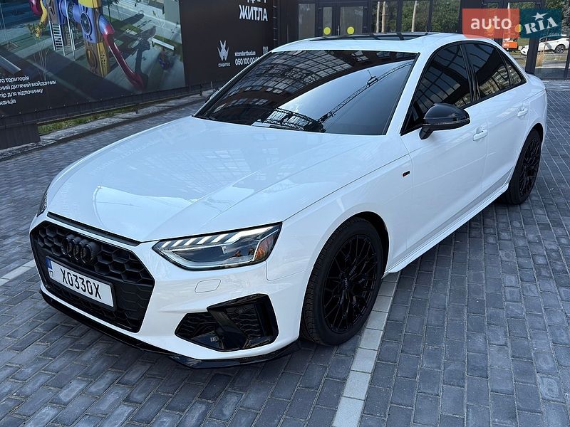 Седан Audi A4 2022 в Полтаве