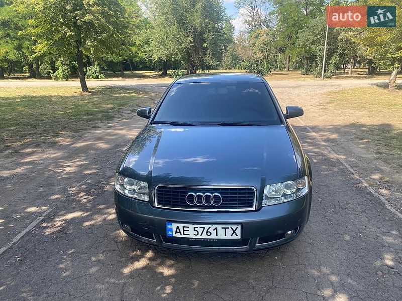 Седан Audi A4 2004 в Кривом Роге