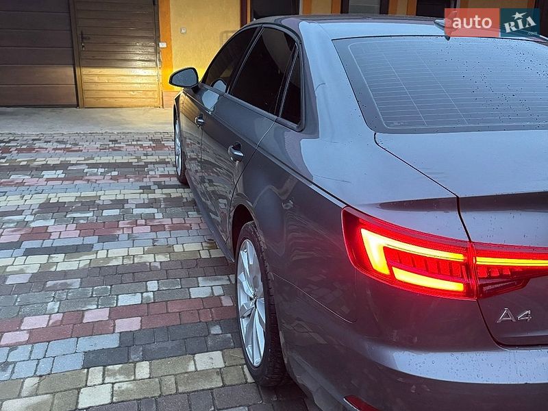 Седан Audi A4 2018 в Монастириській