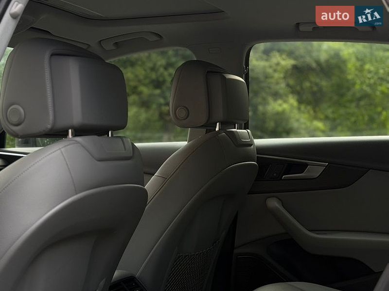 Седан Audi A4 2018 в Бурштыне