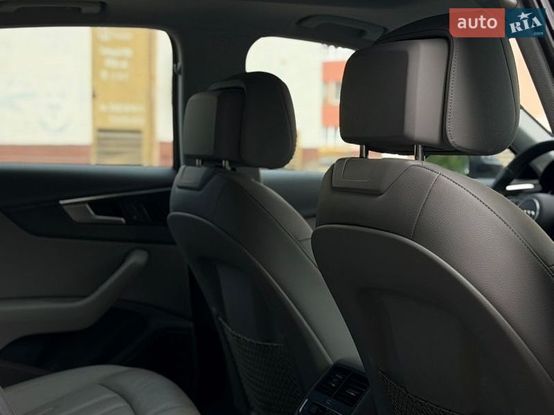 Седан Audi A4 2018 в Бурштыне