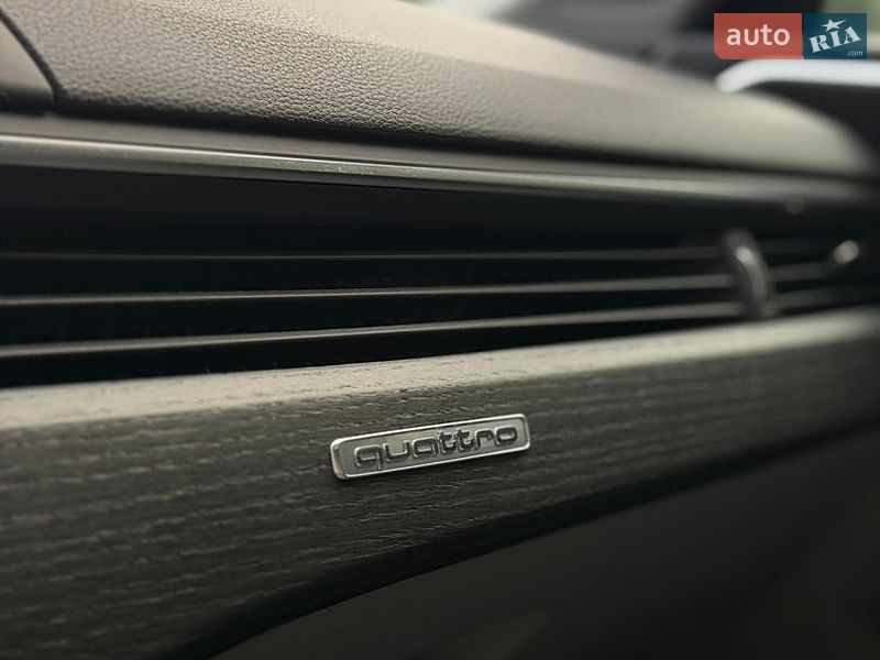 Седан Audi A4 2018 в Бурштині