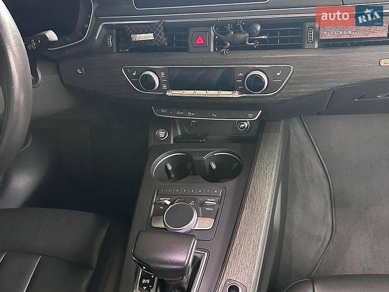 Седан Audi A4 2018 в Києві