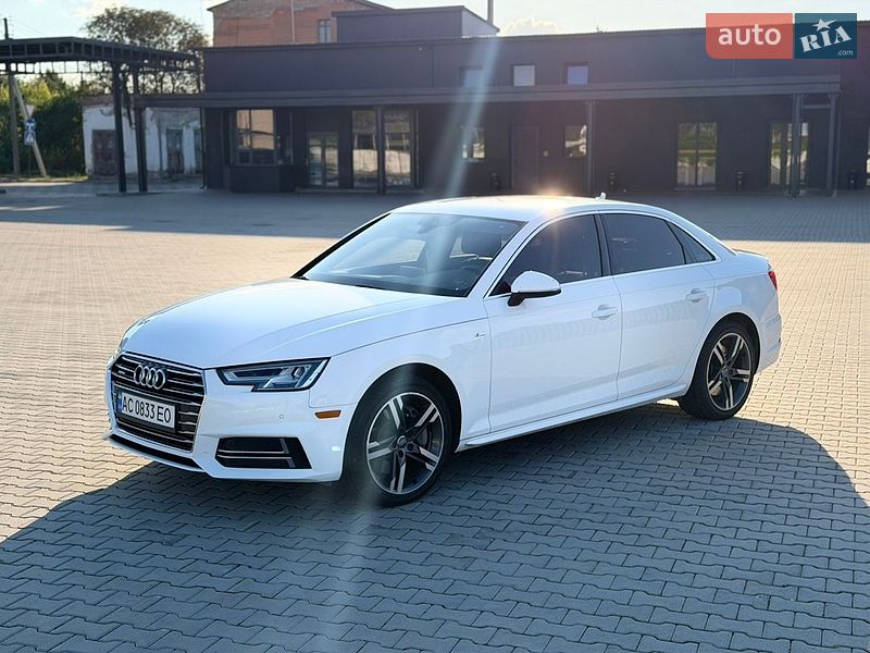 Седан Audi A4 2016 в Нововолынске