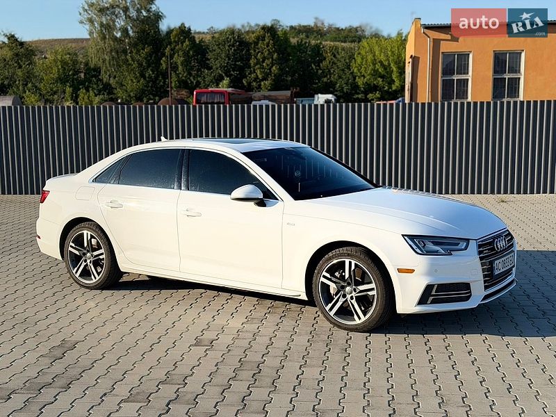 Седан Audi A4 2016 в Нововолынске