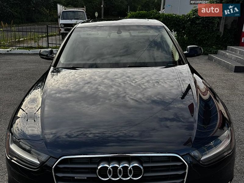 Седан Audi A4 2012 в Чернигове