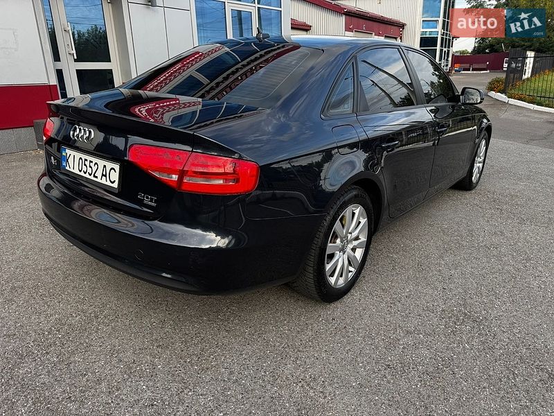 Седан Audi A4 2012 в Чернигове
