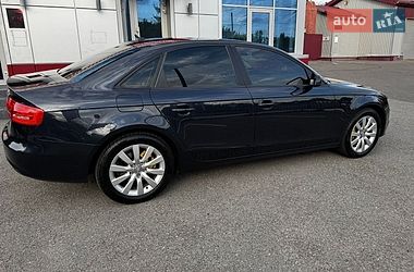 Седан Audi A4 2012 в Чернигове