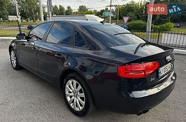 Седан Audi A4 2012 в Чернигове