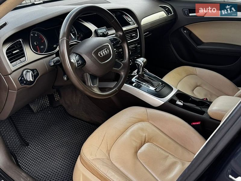 Седан Audi A4 2012 в Чернигове