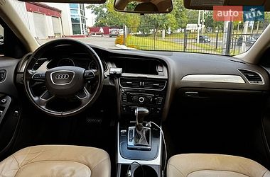 Седан Audi A4 2012 в Чернигове