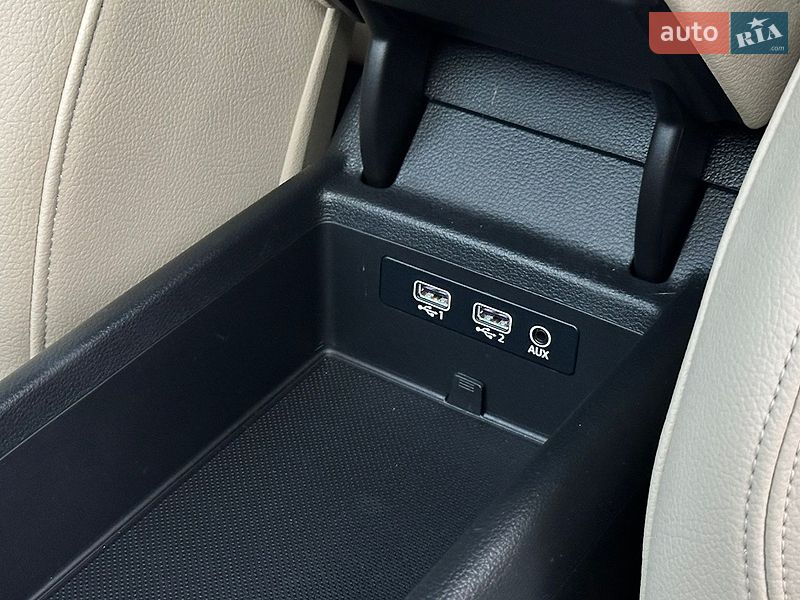 Седан Audi A4 2017 в Рівному